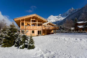 Chalet Isabelle Mountain lodge 5 star 5 bedroom en suite sauna jacuzzi Chamonix-Mont-Blanc